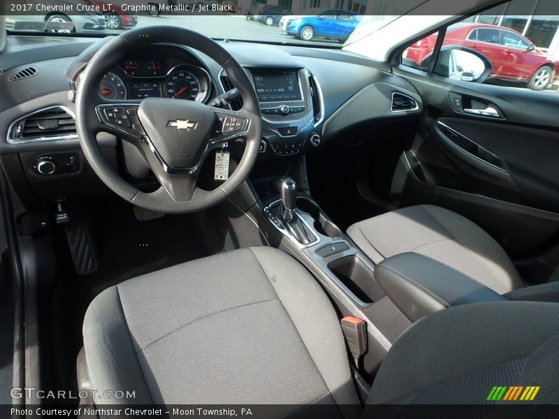 Graphite Metallic / Jet Black 2017 Chevrolet Cruze LT