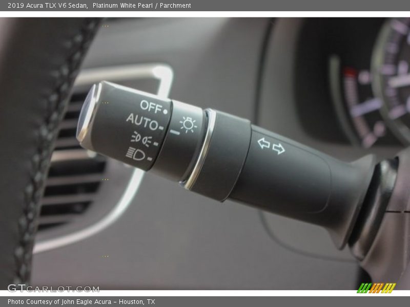 Platinum White Pearl / Parchment 2019 Acura TLX V6 Sedan