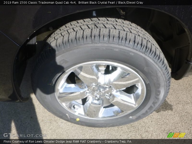 Brilliant Black Crystal Pearl / Black/Diesel Gray 2019 Ram 1500 Classic Tradesman Quad Cab 4x4