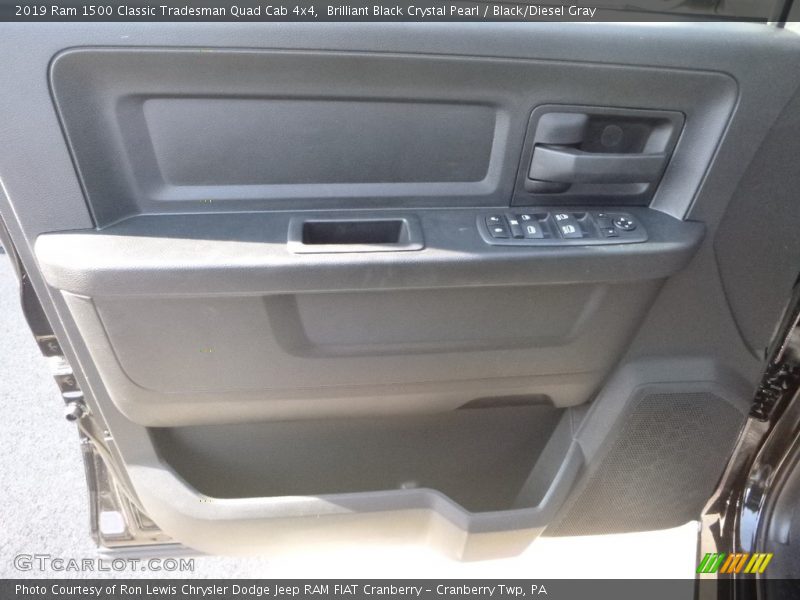Brilliant Black Crystal Pearl / Black/Diesel Gray 2019 Ram 1500 Classic Tradesman Quad Cab 4x4