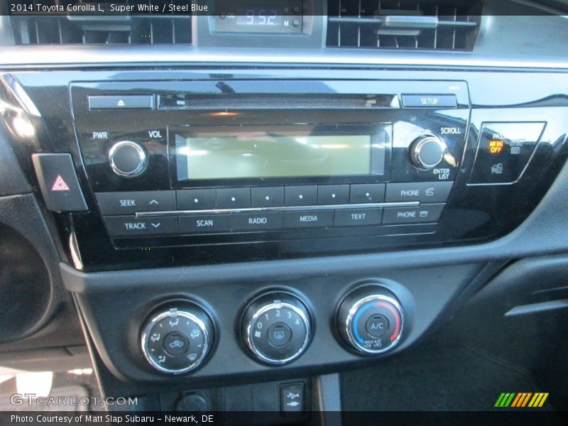 Super White / Steel Blue 2014 Toyota Corolla L