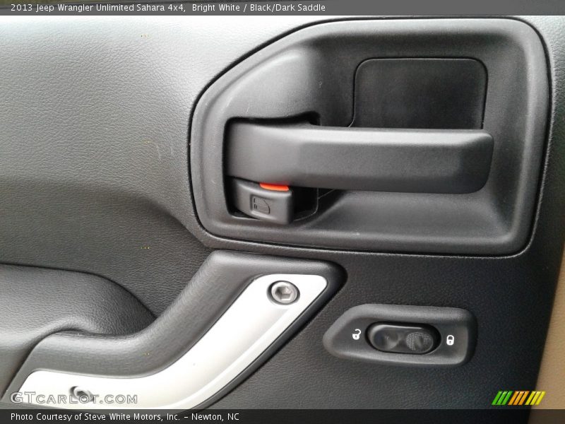 Bright White / Black/Dark Saddle 2013 Jeep Wrangler Unlimited Sahara 4x4