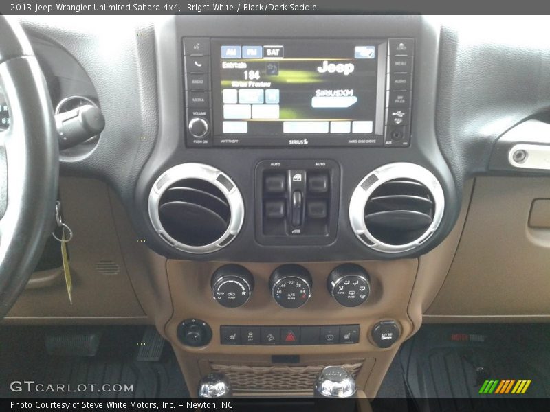 Bright White / Black/Dark Saddle 2013 Jeep Wrangler Unlimited Sahara 4x4