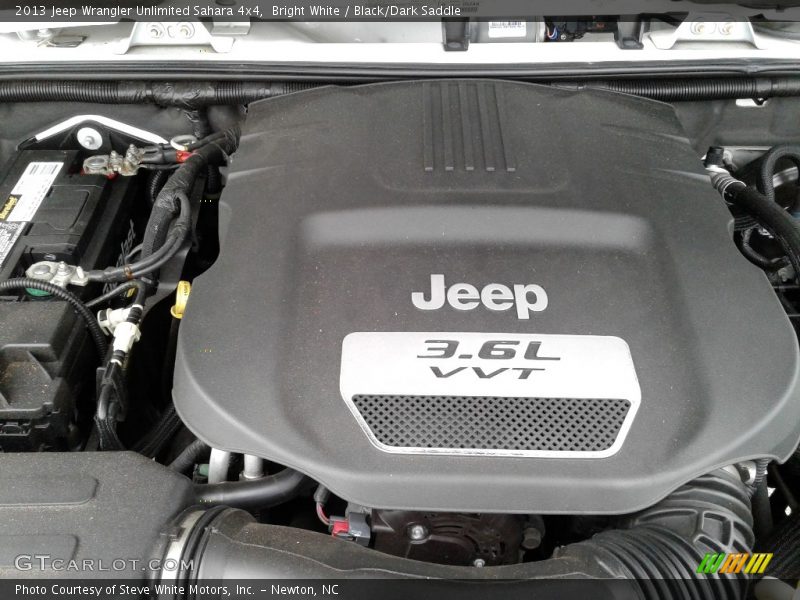 Bright White / Black/Dark Saddle 2013 Jeep Wrangler Unlimited Sahara 4x4