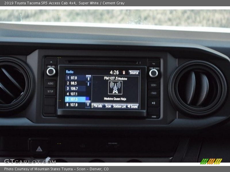 Super White / Cement Gray 2019 Toyota Tacoma SR5 Access Cab 4x4