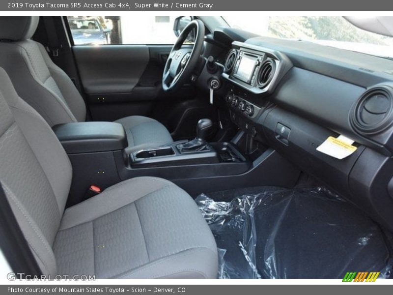 Super White / Cement Gray 2019 Toyota Tacoma SR5 Access Cab 4x4