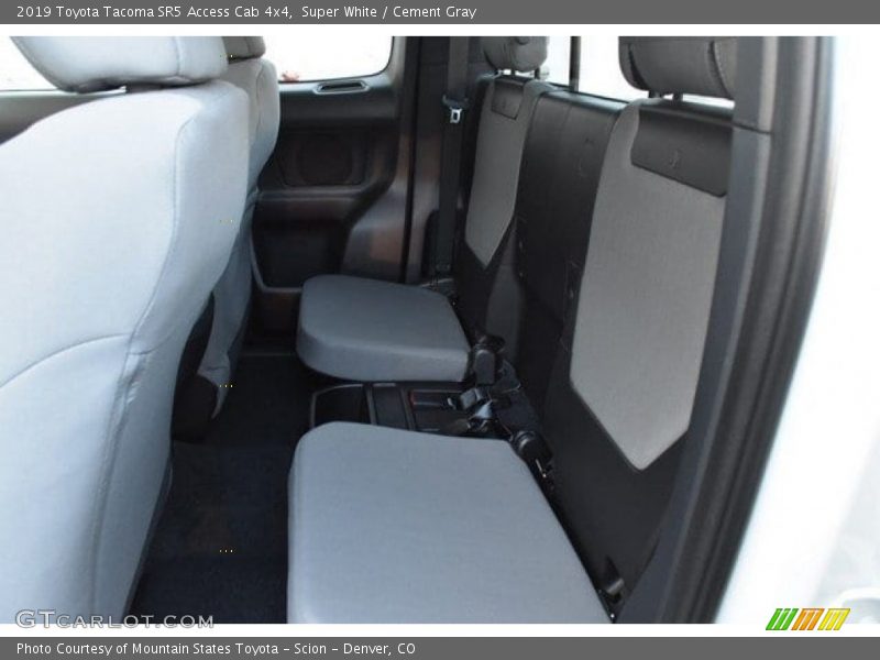 Super White / Cement Gray 2019 Toyota Tacoma SR5 Access Cab 4x4
