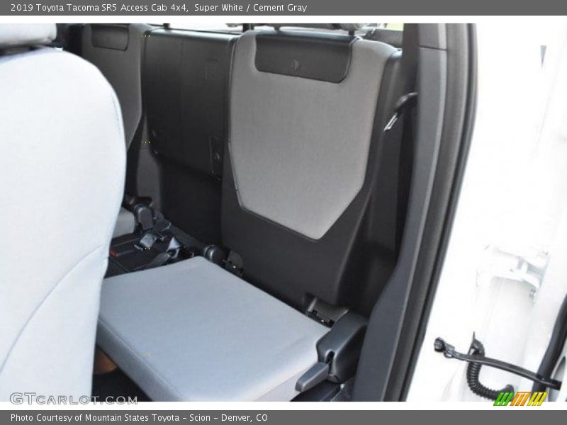 Super White / Cement Gray 2019 Toyota Tacoma SR5 Access Cab 4x4