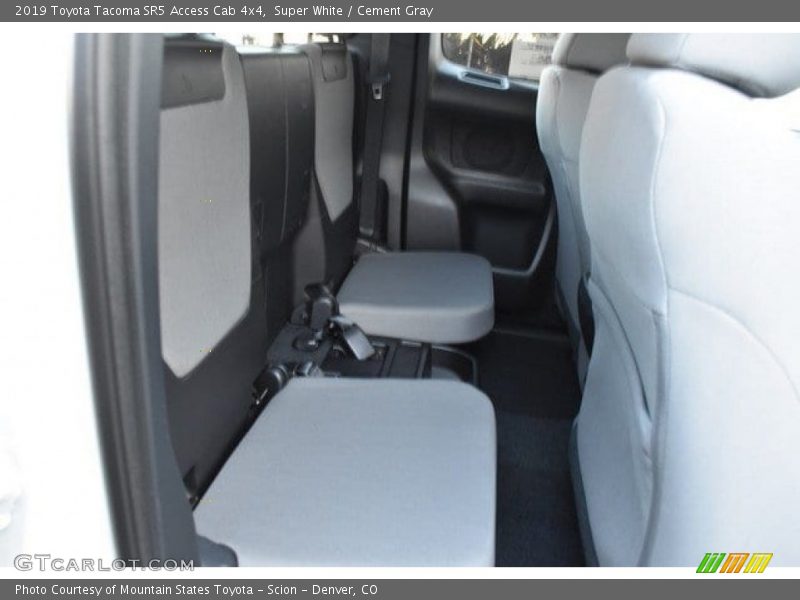 Super White / Cement Gray 2019 Toyota Tacoma SR5 Access Cab 4x4