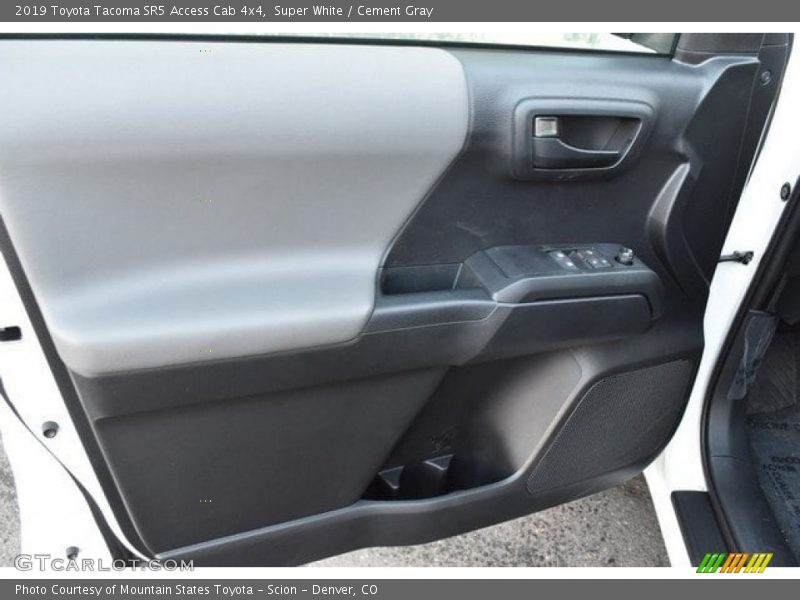 Super White / Cement Gray 2019 Toyota Tacoma SR5 Access Cab 4x4
