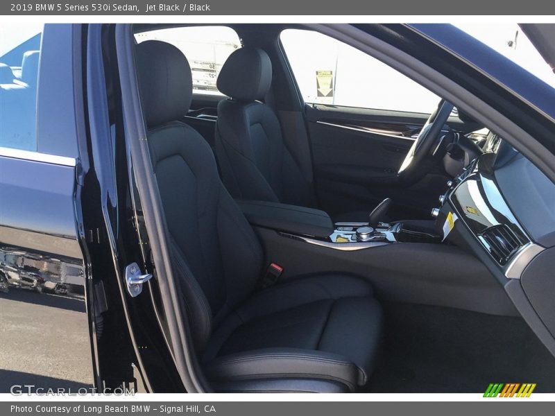 Jet Black / Black 2019 BMW 5 Series 530i Sedan