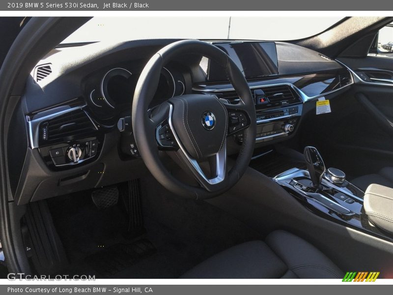 Jet Black / Black 2019 BMW 5 Series 530i Sedan