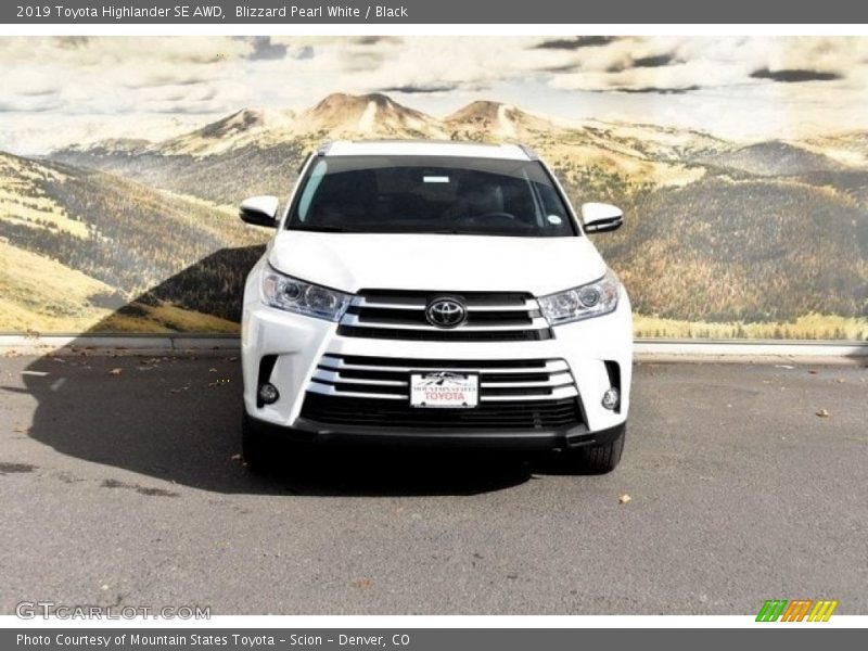 Blizzard Pearl White / Black 2019 Toyota Highlander SE AWD