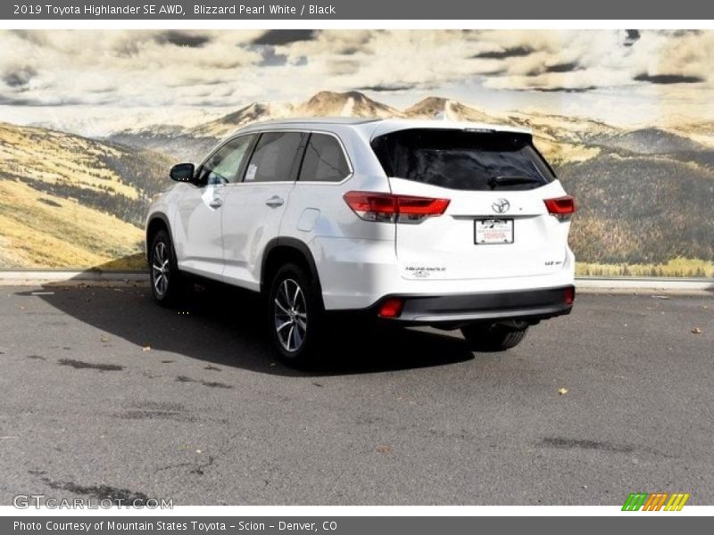 Blizzard Pearl White / Black 2019 Toyota Highlander SE AWD