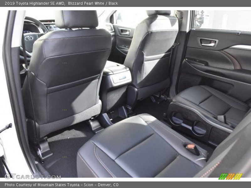 Blizzard Pearl White / Black 2019 Toyota Highlander SE AWD