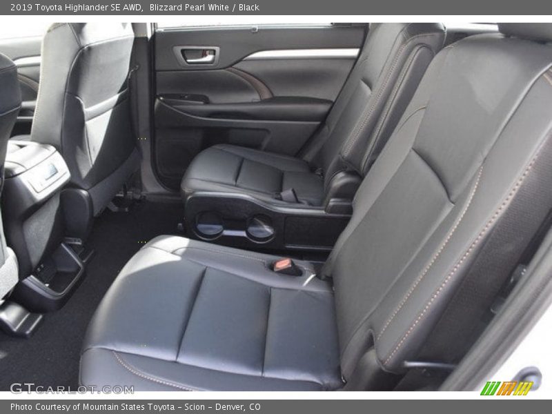 Blizzard Pearl White / Black 2019 Toyota Highlander SE AWD