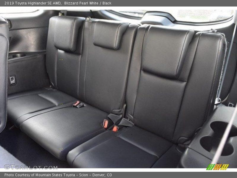 Blizzard Pearl White / Black 2019 Toyota Highlander SE AWD