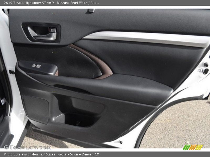 Blizzard Pearl White / Black 2019 Toyota Highlander SE AWD