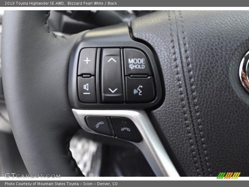 Blizzard Pearl White / Black 2019 Toyota Highlander SE AWD