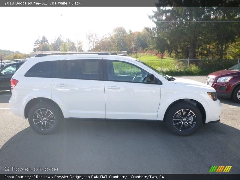 Vice White / Black 2018 Dodge Journey SE