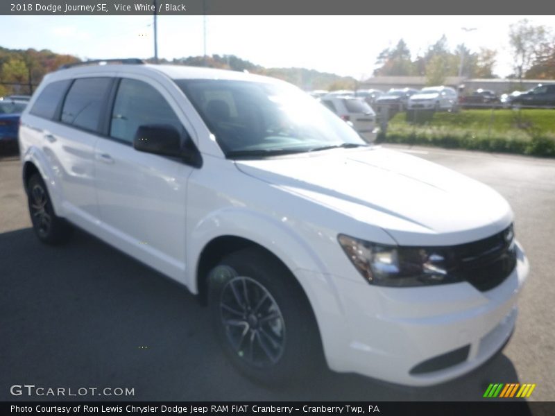 Vice White / Black 2018 Dodge Journey SE