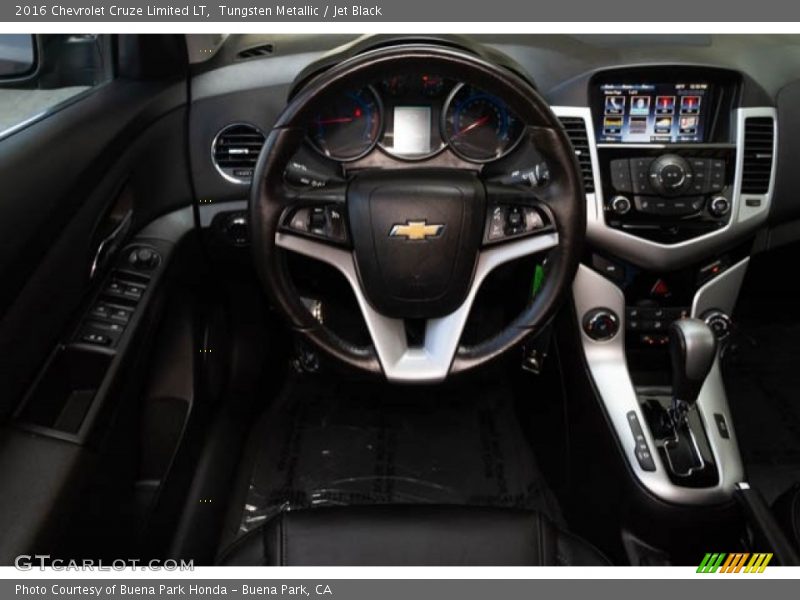 Tungsten Metallic / Jet Black 2016 Chevrolet Cruze Limited LT