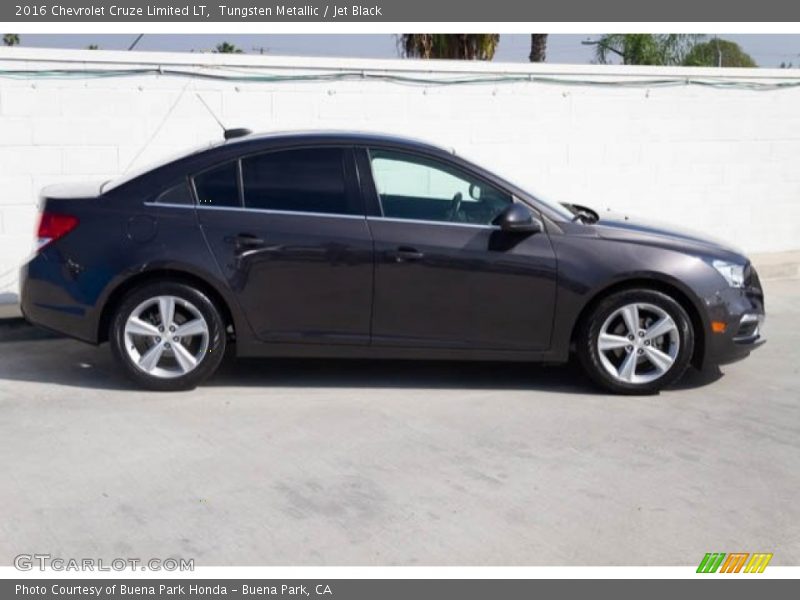 Tungsten Metallic / Jet Black 2016 Chevrolet Cruze Limited LT