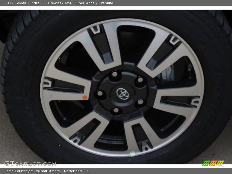 Super White / Graphite 2019 Toyota Tundra SR5 CrewMax 4x4