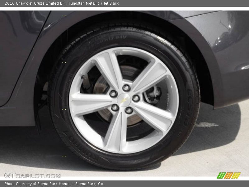 Tungsten Metallic / Jet Black 2016 Chevrolet Cruze Limited LT