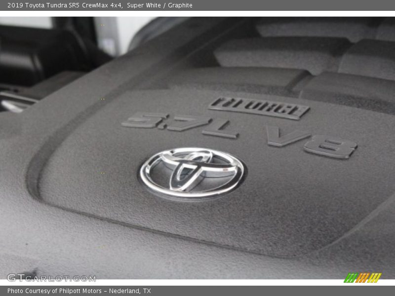 Super White / Graphite 2019 Toyota Tundra SR5 CrewMax 4x4