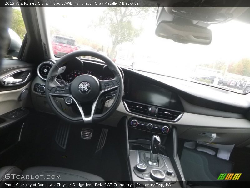 Stromboli Gray Metallic / Black/Ice 2019 Alfa Romeo Giulia Ti Sport AWD