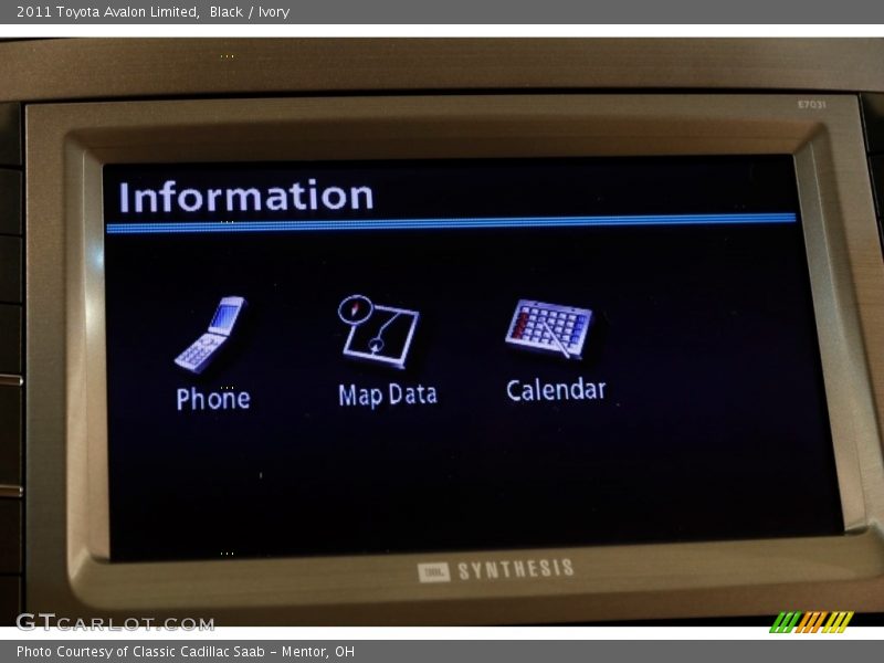 Black / Ivory 2011 Toyota Avalon Limited