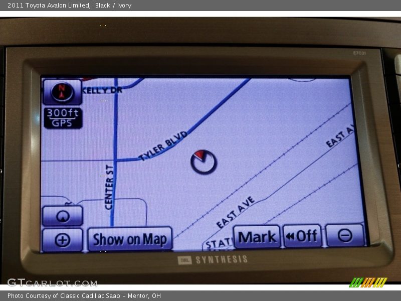 Black / Ivory 2011 Toyota Avalon Limited