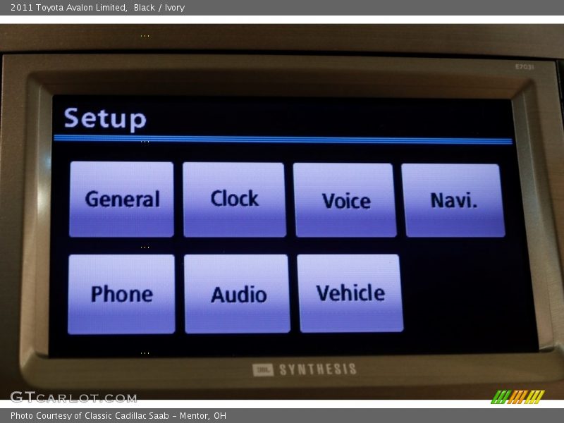Black / Ivory 2011 Toyota Avalon Limited