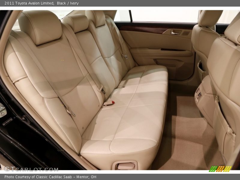 Black / Ivory 2011 Toyota Avalon Limited