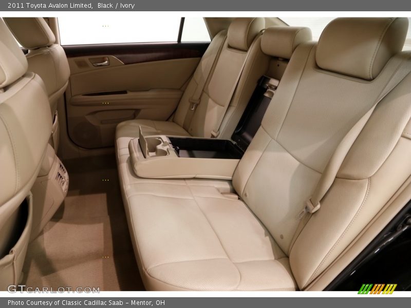 Black / Ivory 2011 Toyota Avalon Limited