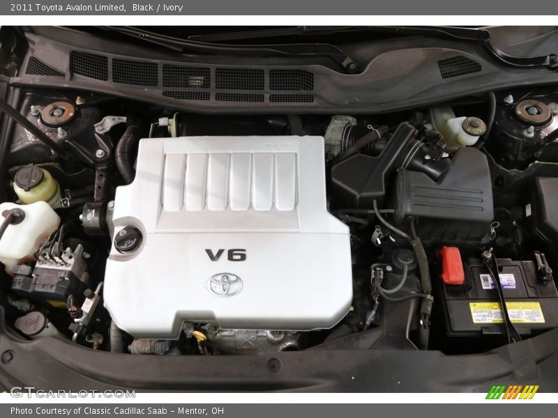 Black / Ivory 2011 Toyota Avalon Limited