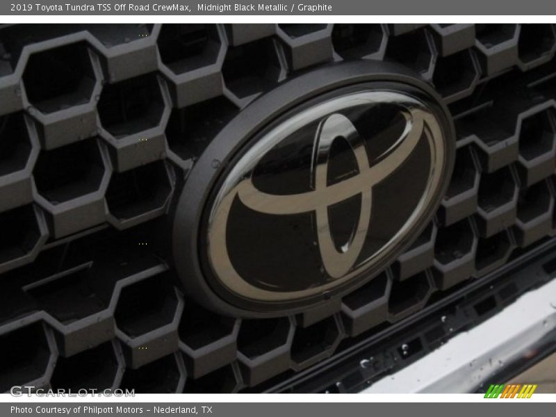 Midnight Black Metallic / Graphite 2019 Toyota Tundra TSS Off Road CrewMax