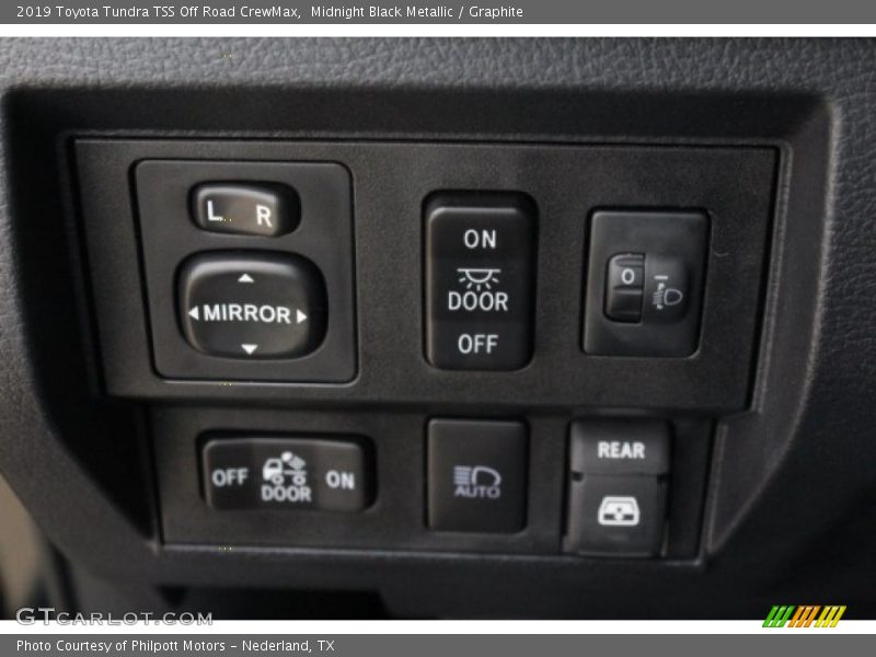 Midnight Black Metallic / Graphite 2019 Toyota Tundra TSS Off Road CrewMax