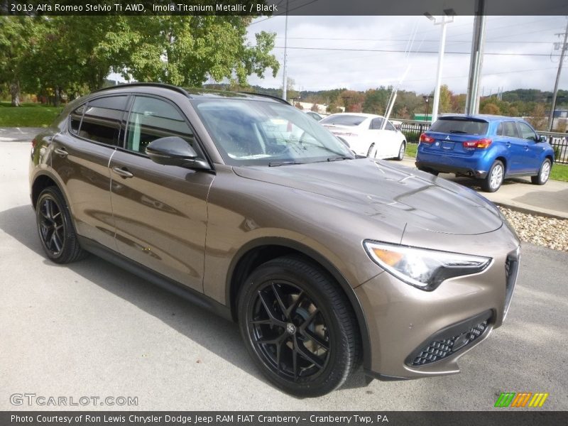 Front 3/4 View of 2019 Stelvio Ti AWD