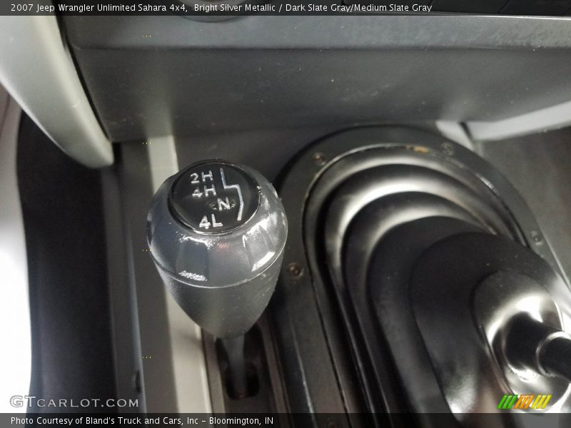 Bright Silver Metallic / Dark Slate Gray/Medium Slate Gray 2007 Jeep Wrangler Unlimited Sahara 4x4