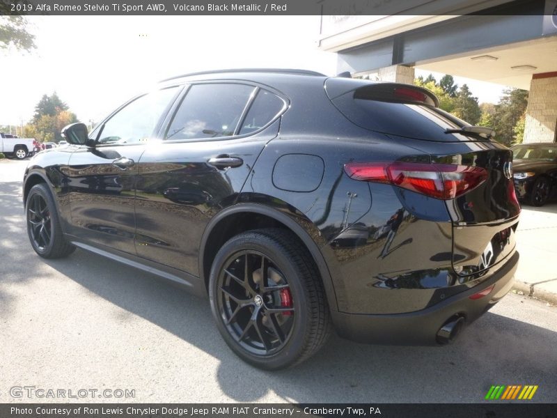 Volcano Black Metallic / Red 2019 Alfa Romeo Stelvio Ti Sport AWD