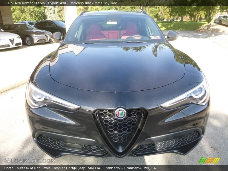 Volcano Black Metallic / Red 2019 Alfa Romeo Stelvio Ti Sport AWD