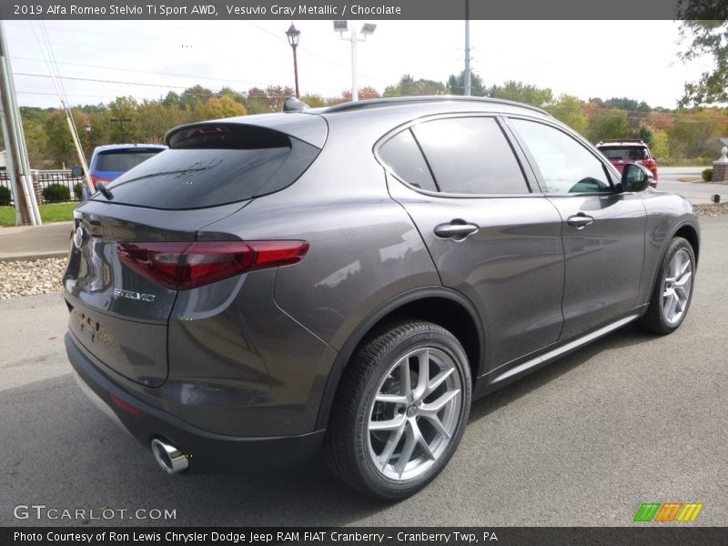 Vesuvio Gray Metallic / Chocolate 2019 Alfa Romeo Stelvio Ti Sport AWD