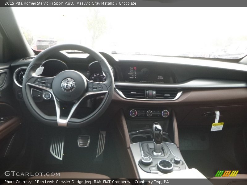 Vesuvio Gray Metallic / Chocolate 2019 Alfa Romeo Stelvio Ti Sport AWD