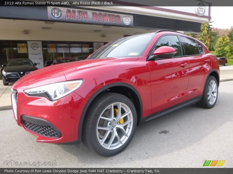 Front 3/4 View of 2019 Stelvio Ti Sport AWD