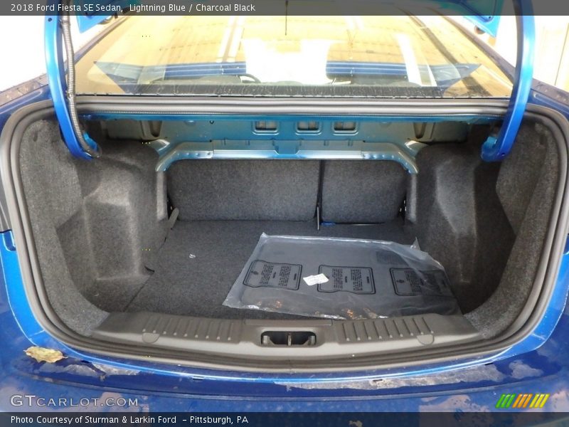 Lightning Blue / Charcoal Black 2018 Ford Fiesta SE Sedan