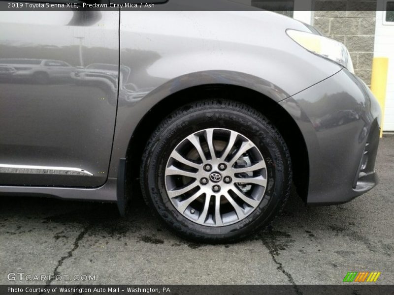 Predawn Gray Mica / Ash 2019 Toyota Sienna XLE