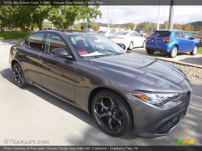 Vesuvio Gray Metallic / Black/Red 2018 Alfa Romeo Giulia Ti AWD