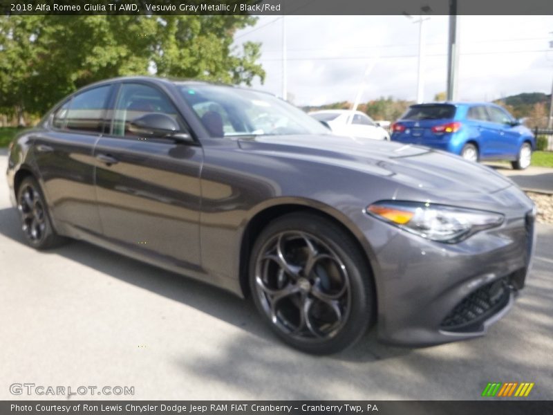 Vesuvio Gray Metallic / Black/Red 2018 Alfa Romeo Giulia Ti AWD